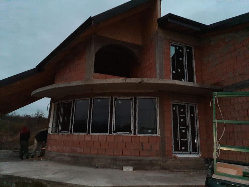 Casă construcție ferestre